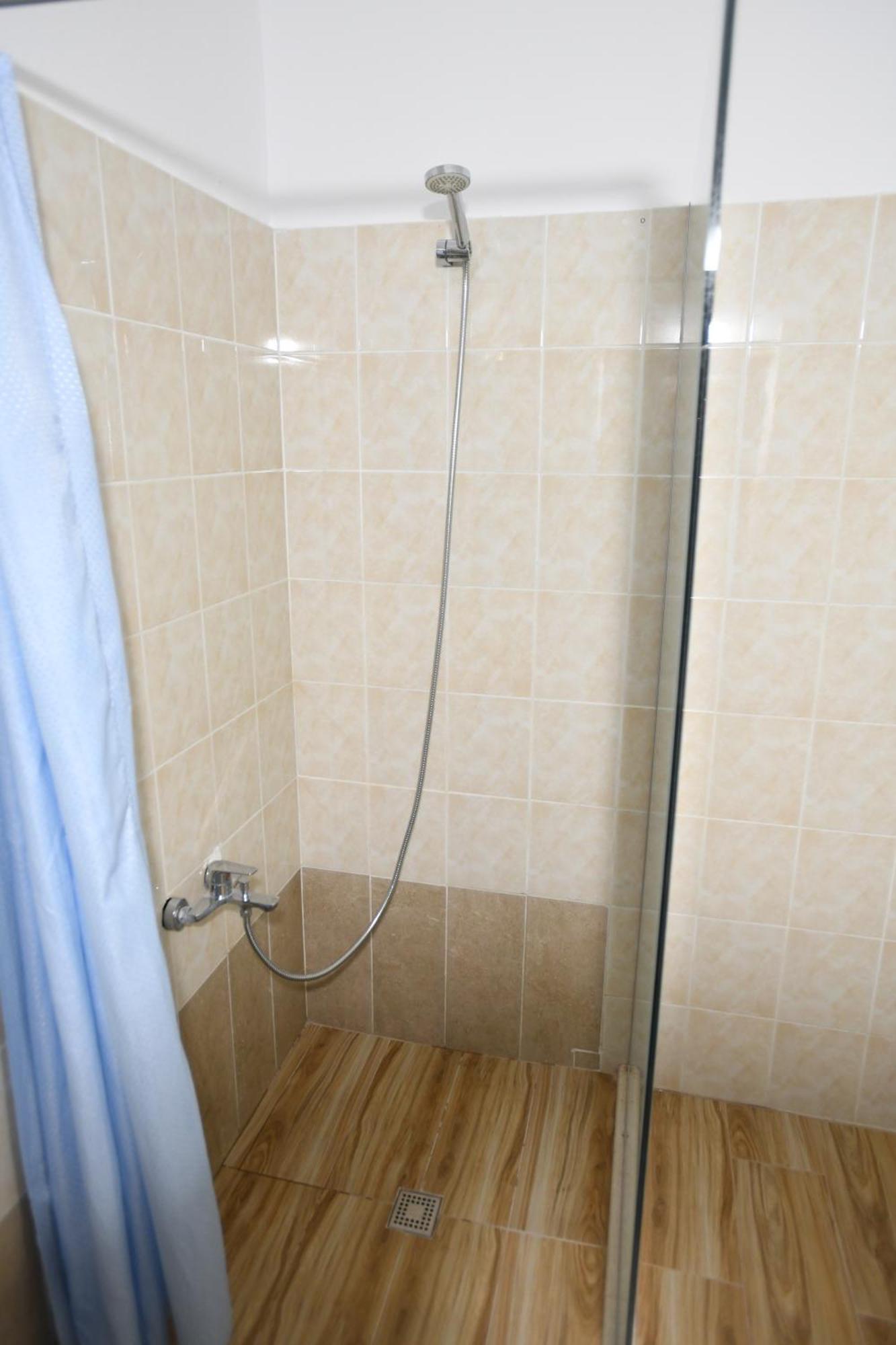 Guest House Luli Berat Bagian luar foto
