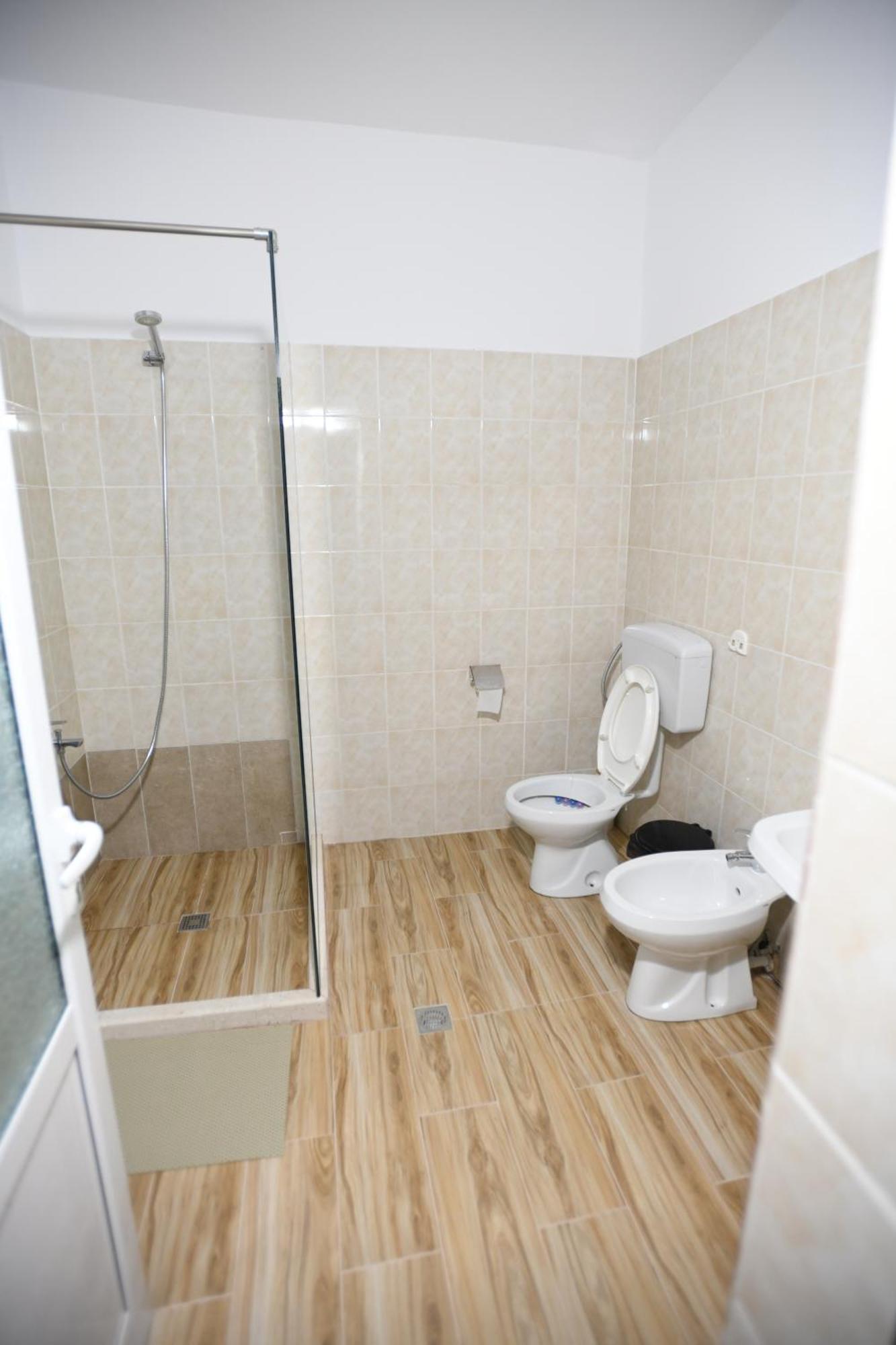 Guest House Luli Berat Bagian luar foto