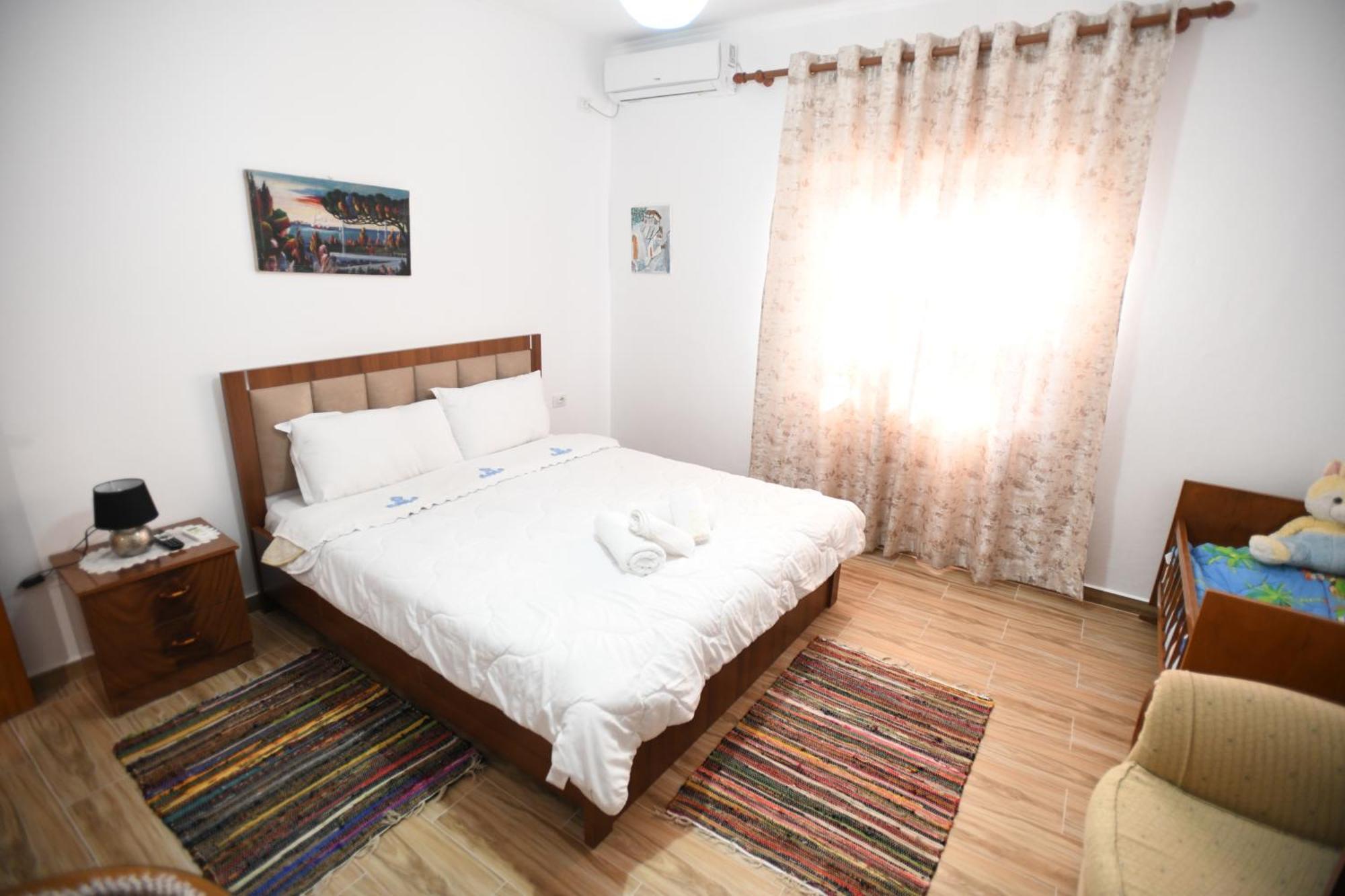 Guest House Luli Berat Bagian luar foto