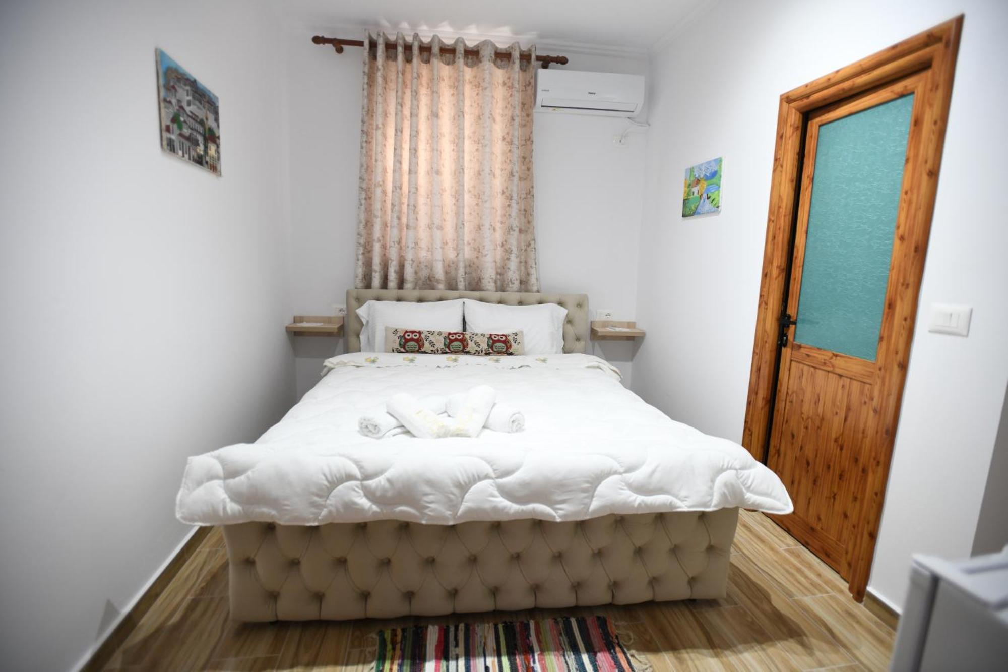 Guest House Luli Berat Bagian luar foto